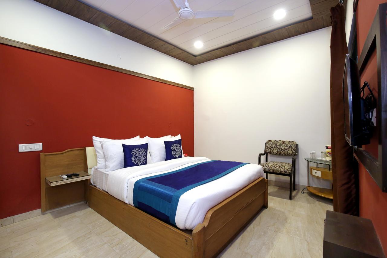 Hotel 7 Chandigarh Exterior photo